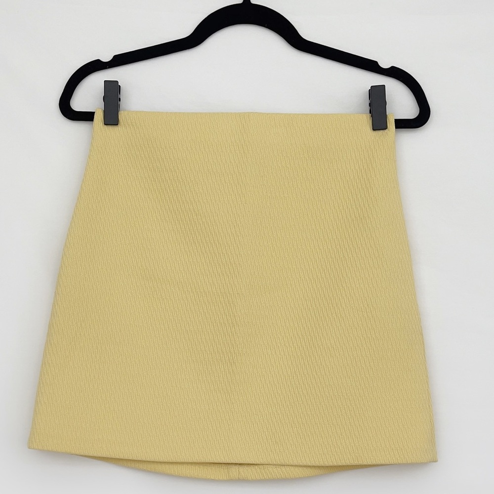 ZARA - Yellow Mini Skirt - Size Small